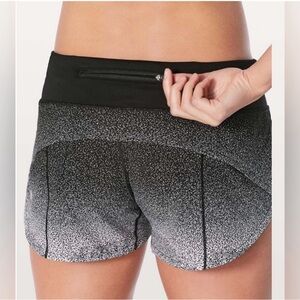 Lululemon Speed Up Low Rise Lined Shorts - Size 8 - Ombre Speckle White/Black